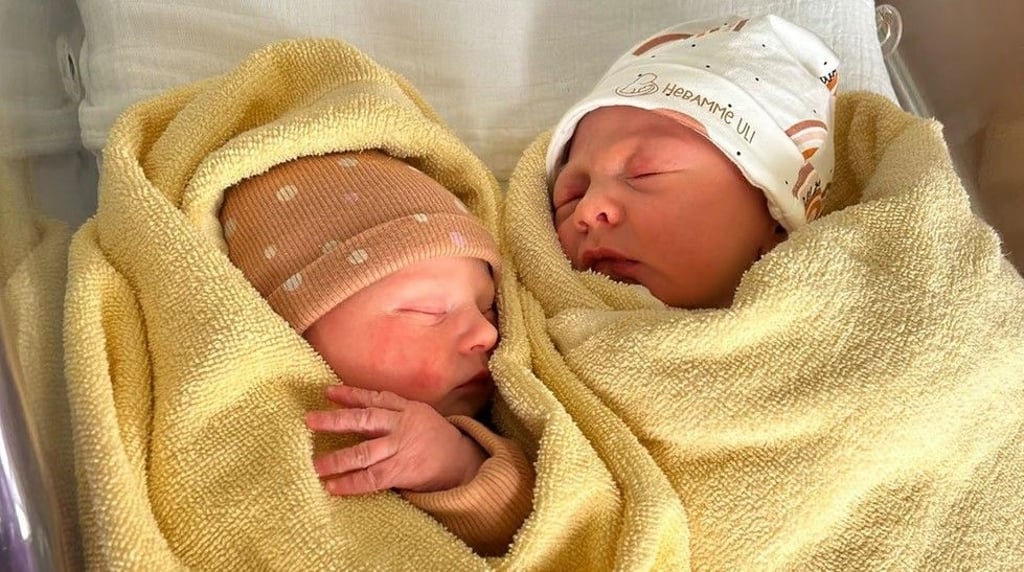 Elisabeth und Isabella Luise sind zwei Mädchen, die eine ganz besondere Geschichte mit ihren Müttern in Magdeburg erlebt haben.