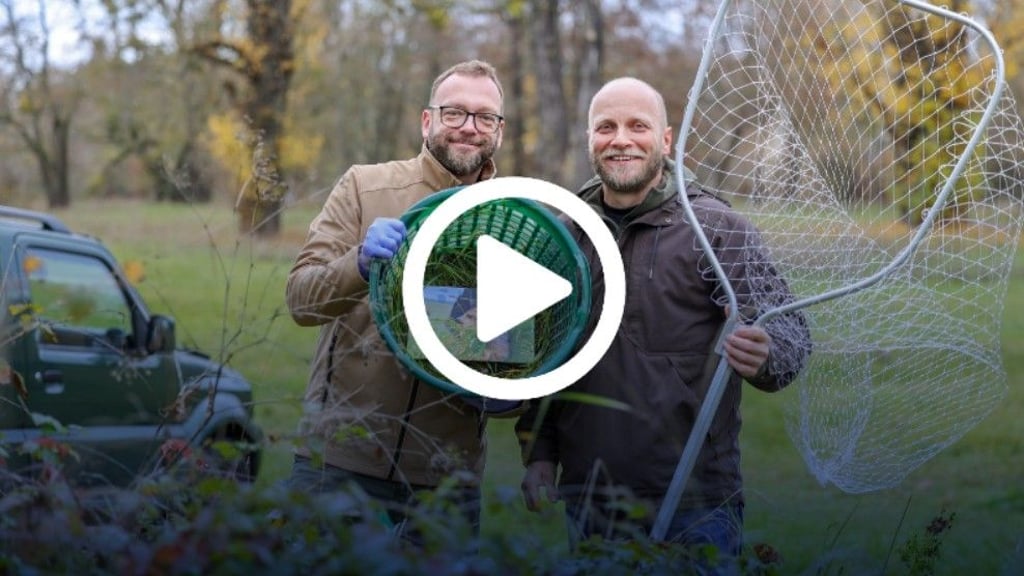 Christian Möller (links) und Jan Driesnack schützen als Widtier-Retter Rehkitze vor dem Mähtod. Sie zählen 2025 zu den Kandidaten von Magdeburger des Jahres.