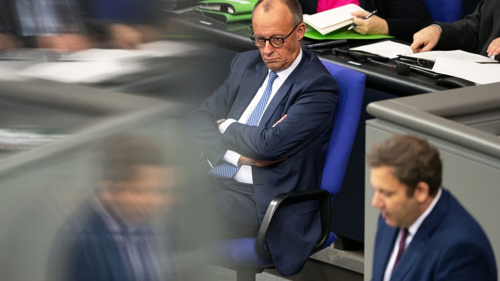 Der Bundestag bestimmt, wie die Regierung von Friedrich Merz im nächsten Jahr Geld ausgeben darf.