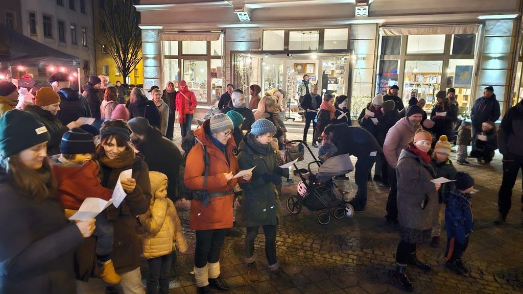 Beim Kiezgestöber in Magdeburg-Stadtfeld wird die Vorweihnachtszeit eingeläutet.