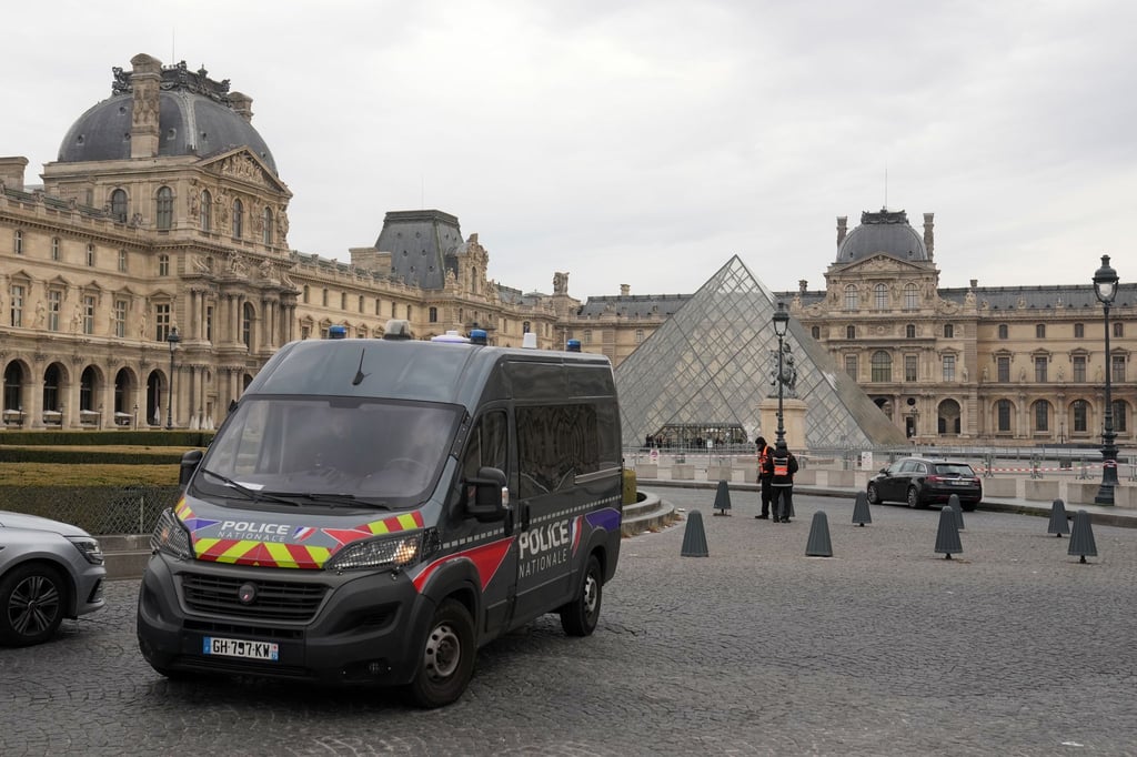 Die Polizei hat nach dem Einbruch im Louvre alle Hauptverdächtigen gefasst. (Archivbild)