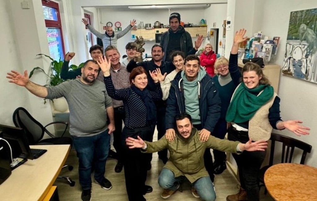 Bunte, auf keinen Fall geschlossene Gemeinschaft: Der Welcome-Treff Halle wird zehn Jahre alt.