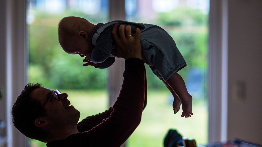 Das Leben hat verschiedene Phasen - das spiegelt sich auch im Gehirn wider. (Archivbild)