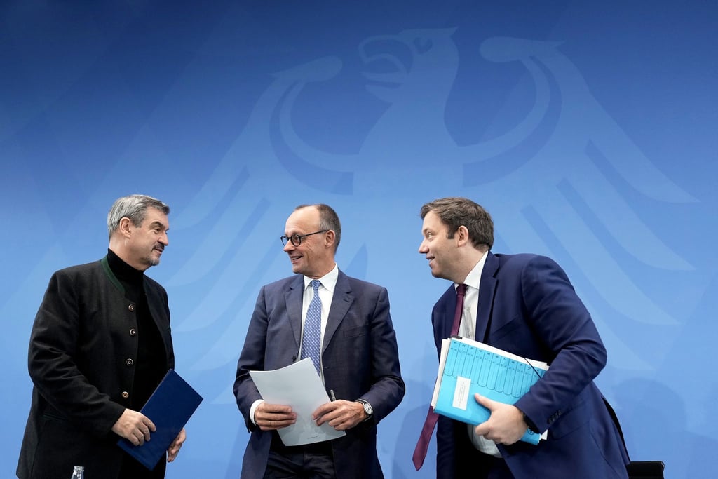 CDU-Chef Merz, SPD-Chef Klingbeil und CSU-Chef Söder loben am Morgen danach ihre eigenen Beschlüsse.