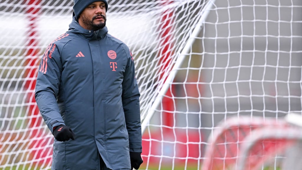 Bayern-Trainer Vincent Kompany hofft auf einen Sieg.