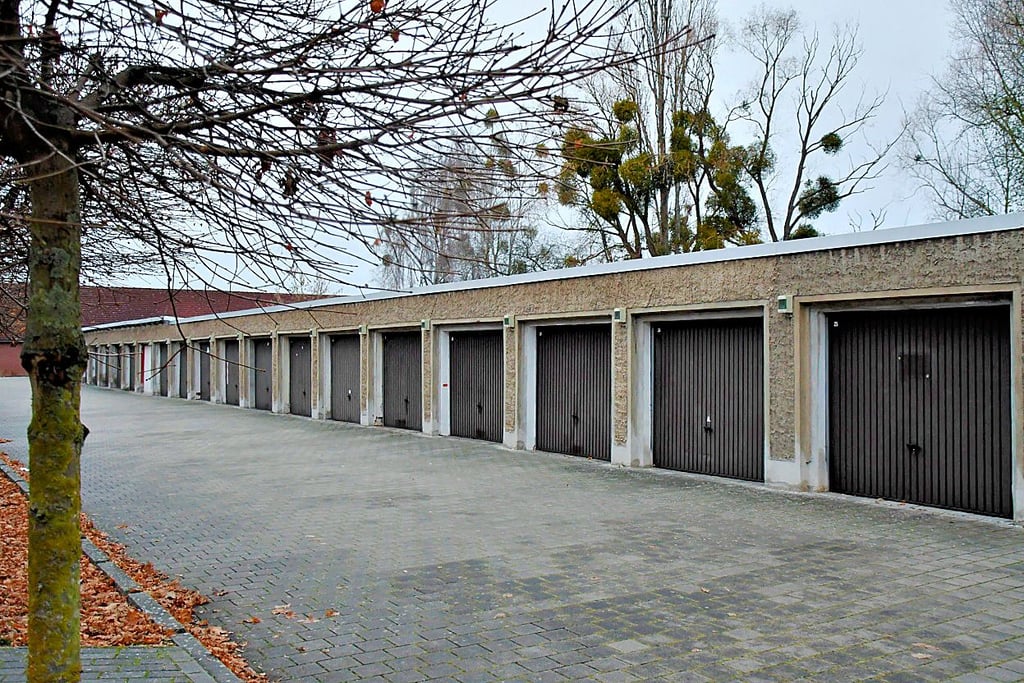 Mieten und Pachten, unter anderem für Garagen, wie  hier an der OdF-Straße in Gardelegen, werden im kommenden Jahr erhöht. 