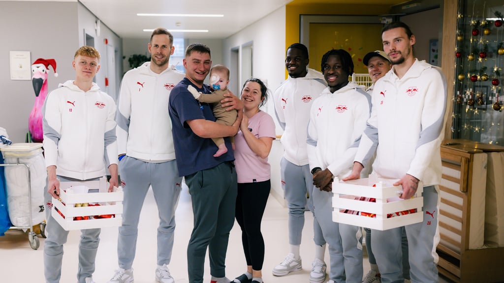 Die RB-Profis besuchen die