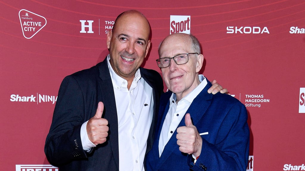 Reiner Callmund (r.) neben Bayer-Geschäftsführer Fernando Carro.