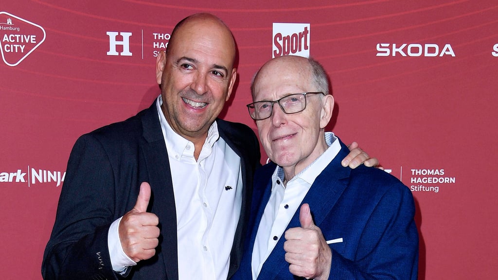 Reiner Callmund (r.) neben Bayer-Geschäftsführer Fernando Carro.