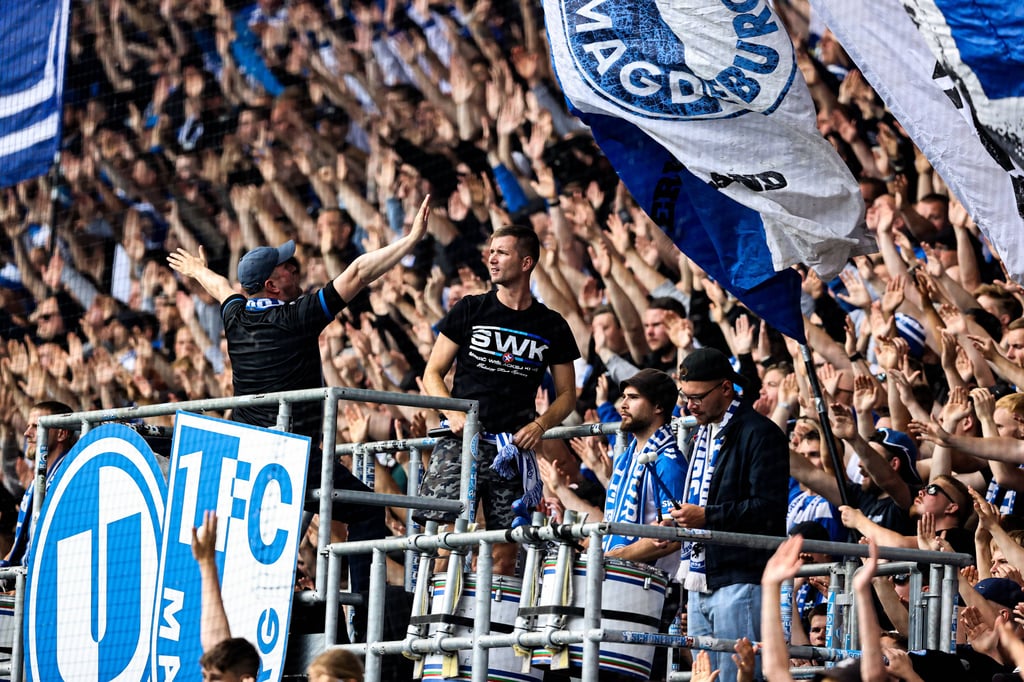 Fans vom 1. FC Magdeburg: Stille und Stimmungsboykott beim Topspiel gegen den 1. FC Nürnberg.