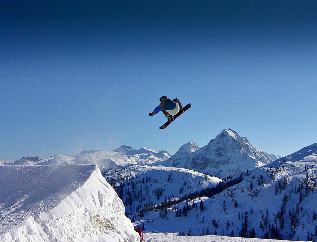 Wilde Snowboard-Sprünge im Absolut-Park.