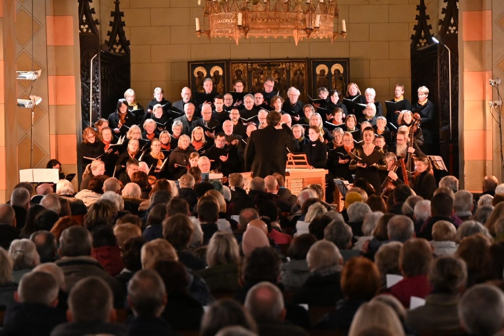 Die beheizbare Moritzkirche in Halberstadts Altstadt ist traditionell Aufführungsort des großes Weihnachtskonzerts der Kantorei Halberstadt. Am 7. Dezember 2025 gibt es wieder Besonderes zu hören.