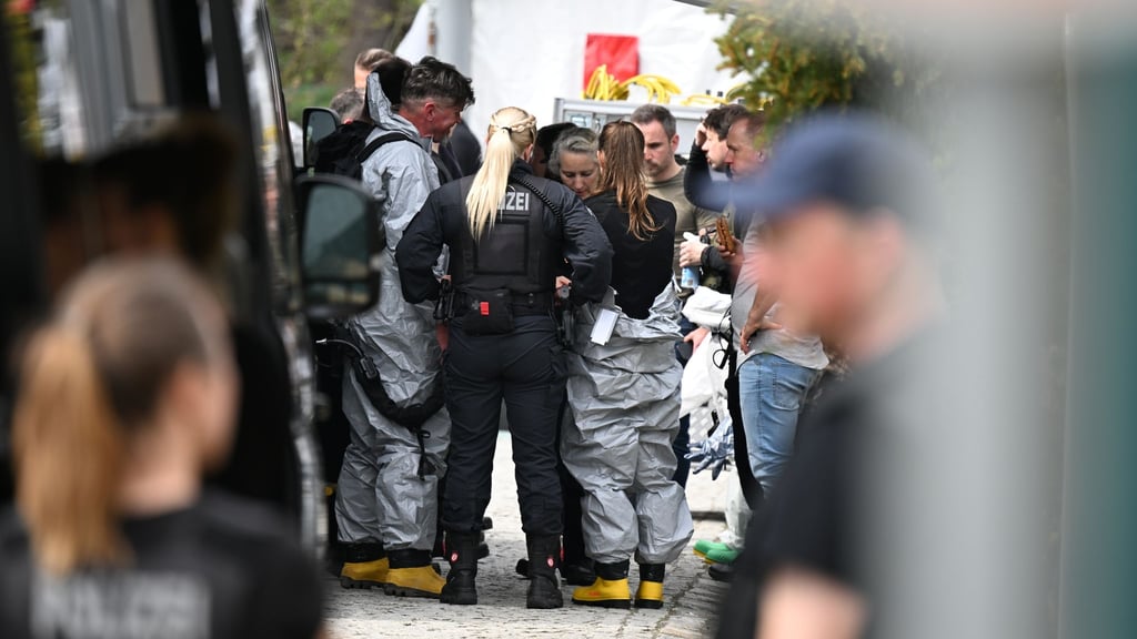 Der Jugendliche soll aus hobbymäßigem Interesse experimentiert haben. (Archivbild)