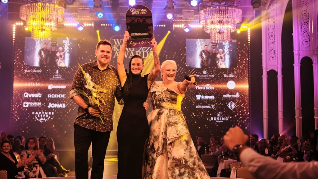 Hochzeitsfotografin Nancy Seidel aus Aseleben bei der Übergabe des Awards in Köln.