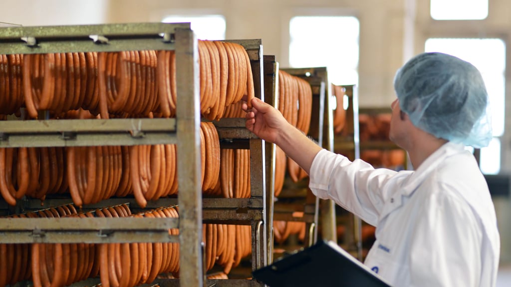 Halberstädter Würstchen in der Krise: Anfang 2025 musste die Halberstädter Konserven GmbH einen Insolvenzantrag stellen. 