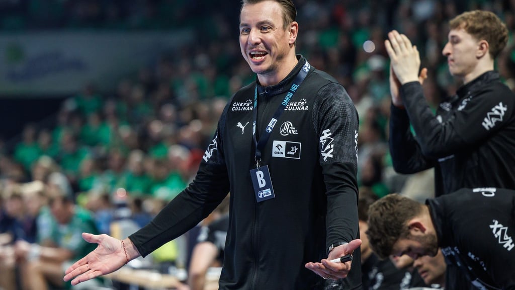 Trainer Filip Jicha und der THW Kiel spielten beim ThSV Eisenach.