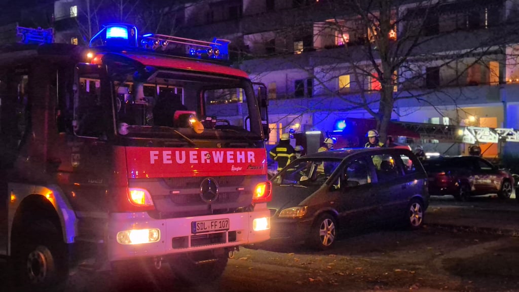Die Feuerwehr ist am Freitag, 28. November, zu einem Einsatz in die Albrecht-Dürer-Straße ausgerückt.