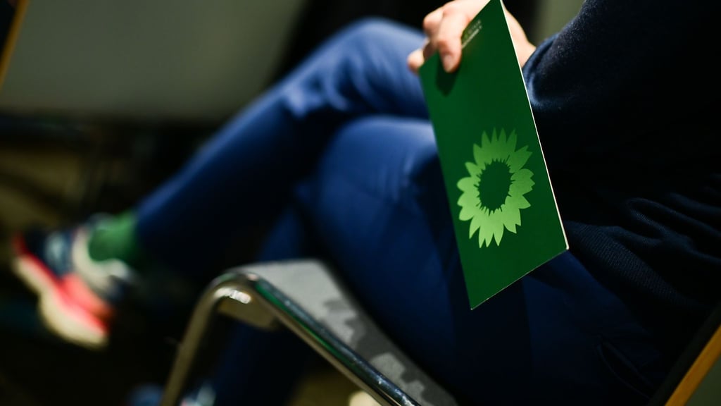 Auf der Tagesordnung stehen unter anderem eine Debatte zur politischen Lage mit einer Rede von Parteichefin Franziska Brantner. (Symbolbild)