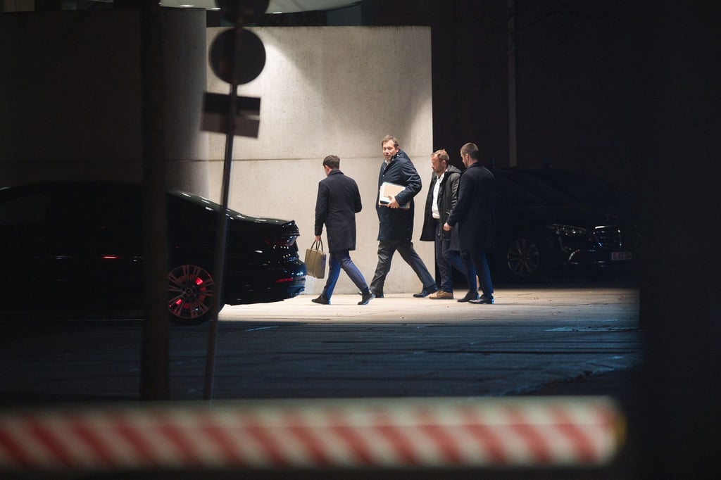 Nach fast sechs Stunden haben die Spitzen von Union und SPD ihre Beratungen beendet.