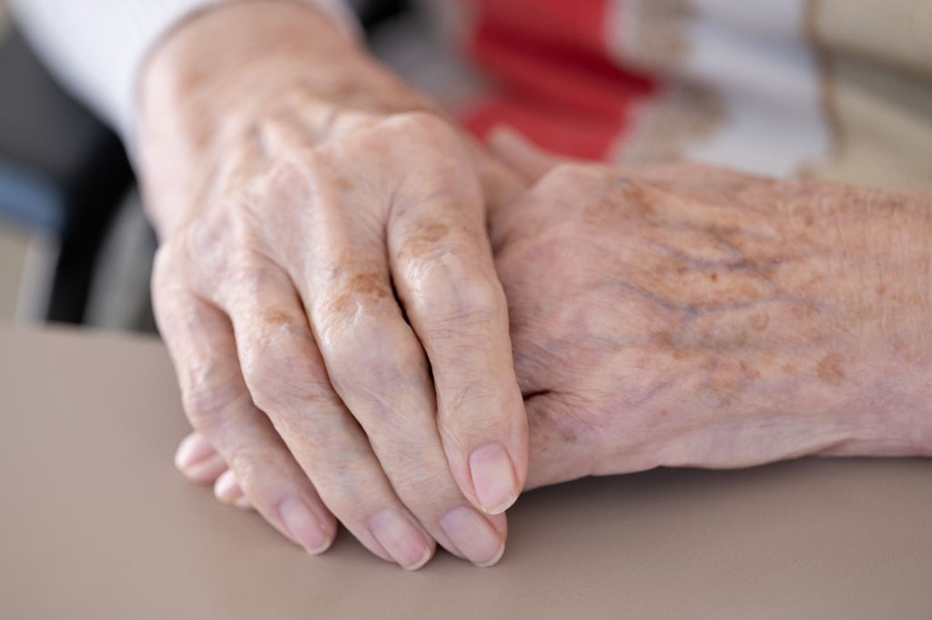 Die Zahl der Pflegebedürftigen in Sachsen wächst rasant, aber auch die Ausbildungszahlen für Pflegefachberufe sind in diesem Jahr deutlich gestiegen. (Symbolbild)