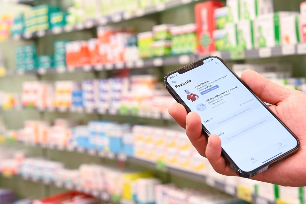 Sie brauchen ein Medikament und die Krankenkasse trägt die Kosten dafür? Dann haben Sie Anspruch darauf, dass der Arzt oder die Ärztin Ihnen das entsprechende Rezept ausstellt.