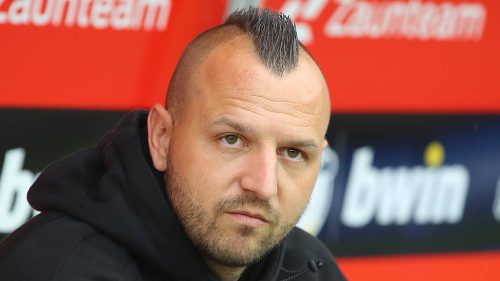 Ex-Fußballprofi Toni Lindenhahn hat seit Ende 2024 keine offizielle Tätigkeit mehr beim Halleschen FC, ist dennoch aber weiter nah dran am Verein. Für die Krise des HFC in der Regionalliga sieht er einen Grund.