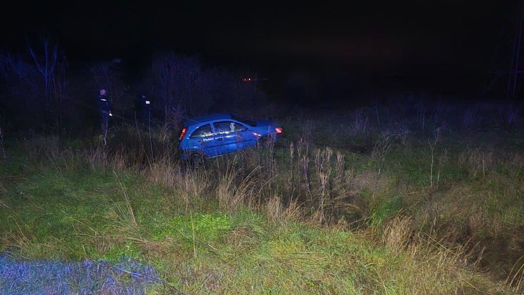 Zwei Personen wurden bei einem Unfall auf der B91 in Richtung Leuna verletzt.