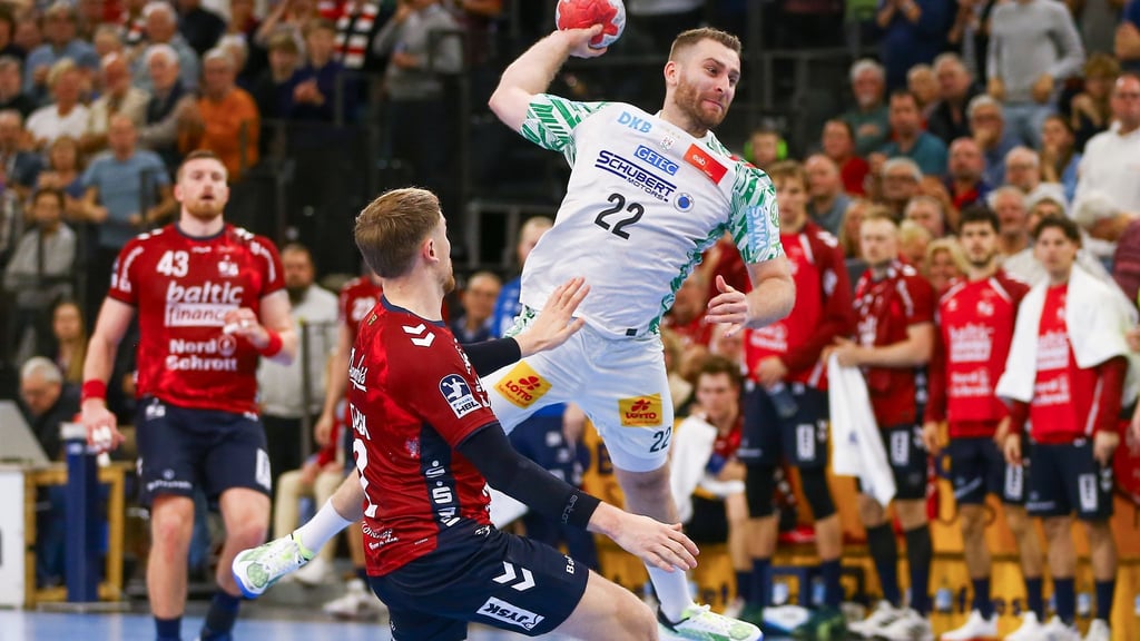 Lukas Mertens und die Bundesliga-Handballer des SC Magdeburg lösten die Pflichtaufgabe bei GWD Minden souverän.