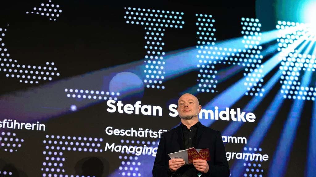 Programmgeschäftsführer Stefan Schmidtke: „Über 2.000 Veranstaltungen haben die Stadt zu einem internationalen Magneten gemacht.“