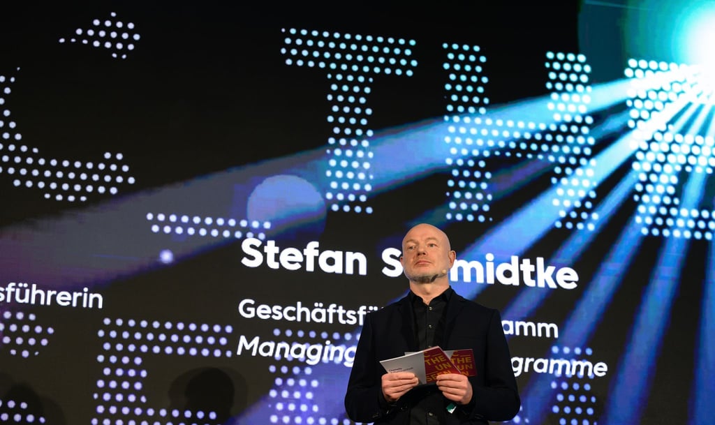 Programmgeschäftsführer Stefan Schmidtke: „Über 2.000 Veranstaltungen haben die Stadt zu einem internationalen Magneten gemacht.“
