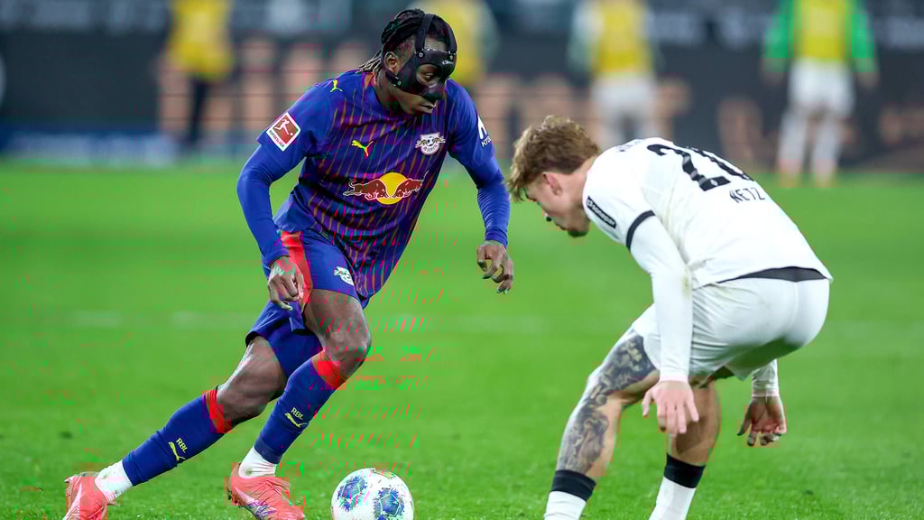 Kam nicht ins Dribbling: Yan Diomande.