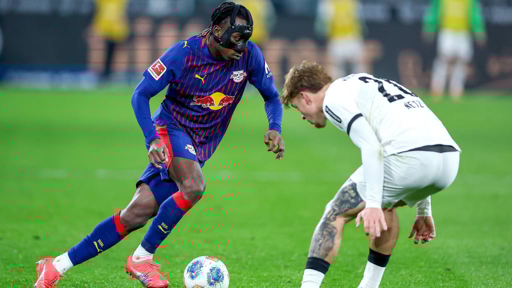 Kam nicht ins Dribbling: Yan Diomande.