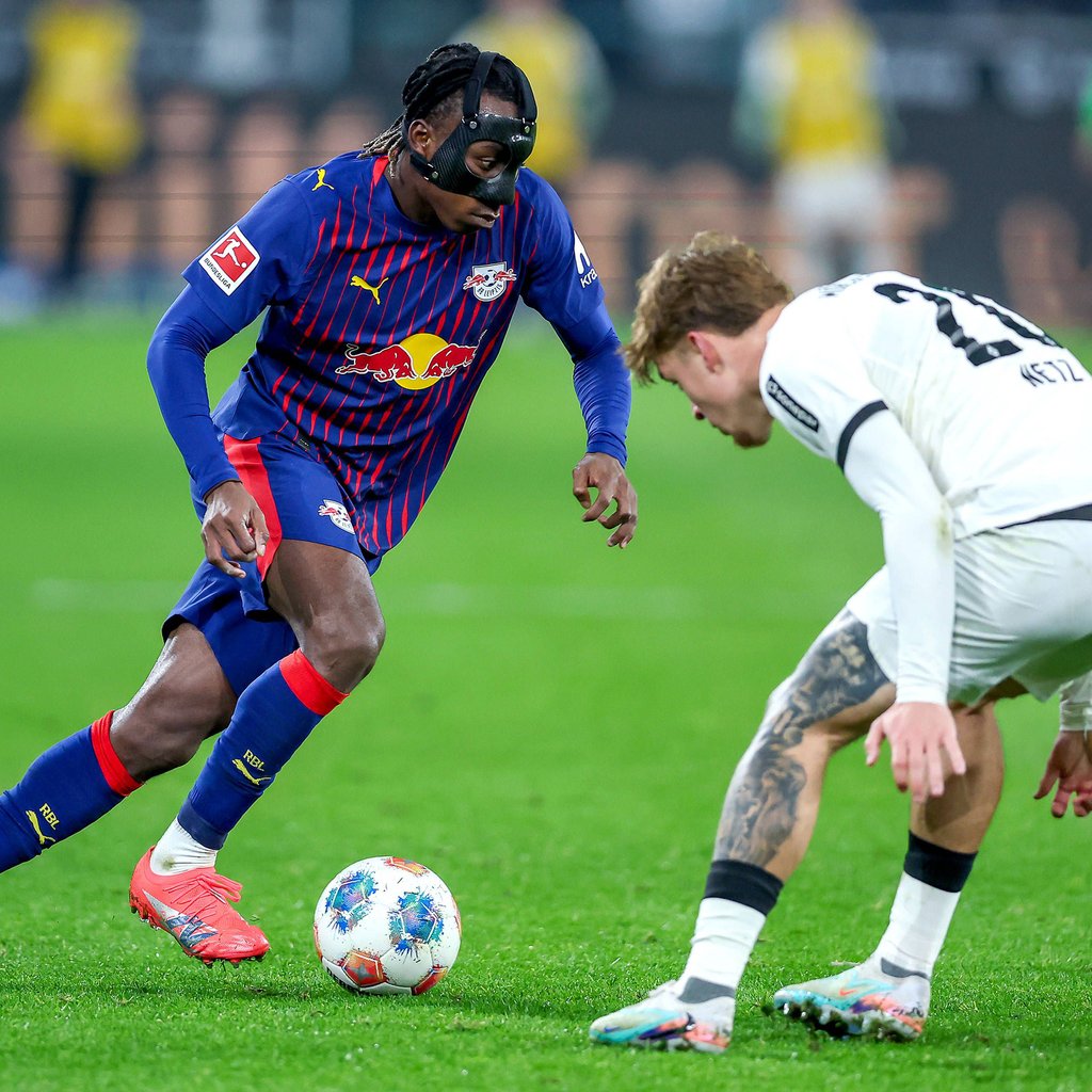 Kam nicht ins Dribbling: Yan Diomande.