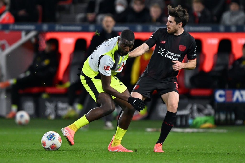 Serhou Guirassy spielte in Leverkusen schwach und wurde vorzeitig ausgewechselt