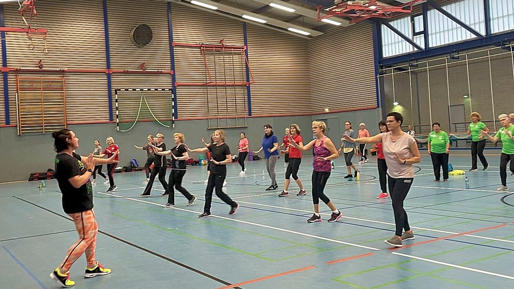 Immer belegt und unverzichtbar für den Vereins- und Schulsport: die Sporthalle in Jerichow, hier vor wenigen Wochen  genutzt als Austragungsort für einen Fitnesstag.