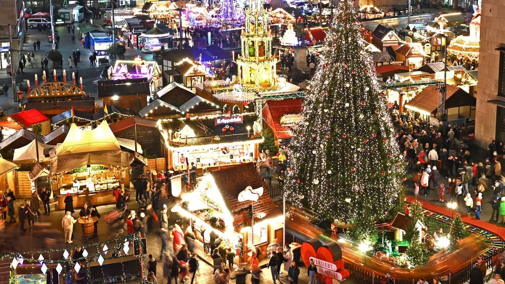 Viele Weihnachtsmärkte in Sachsen-Anhalt setzen wegen hoher Kosten auf lizenzfreie Musik. (Archivbild)
