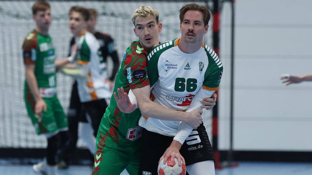 Pablo Lange (l./gegen Julius Franz Porath) blühte vor allem in der Schlussphase der Partie auf.