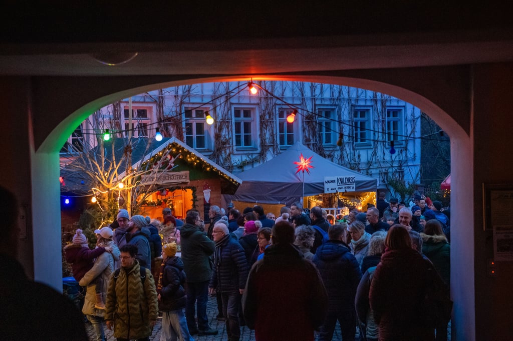 Blick in den Hof der Taverne „Zum elften“ Gebot am Naumburger Domplatz. 