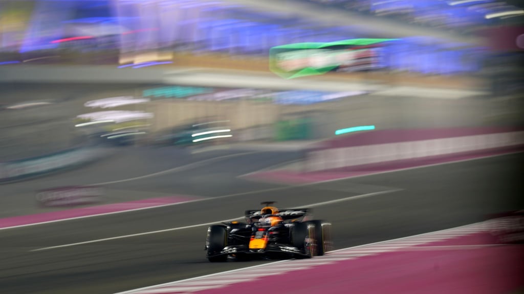 Der Titelverteidiger macht den WM-Kampf bis zum Ende spannend.