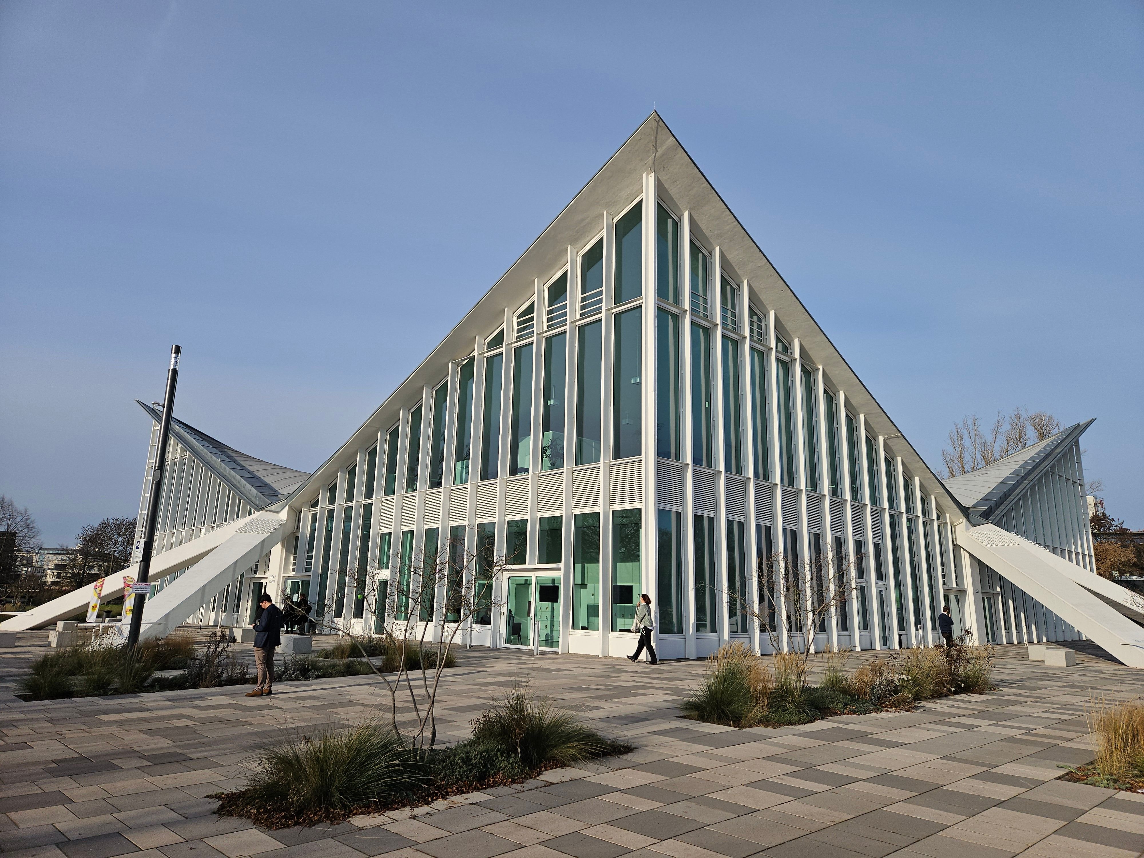 Magdeburger Bauwerk des Jahres: Preis für Magdeburger Hyparschale: Architekten und Ingenieure einig