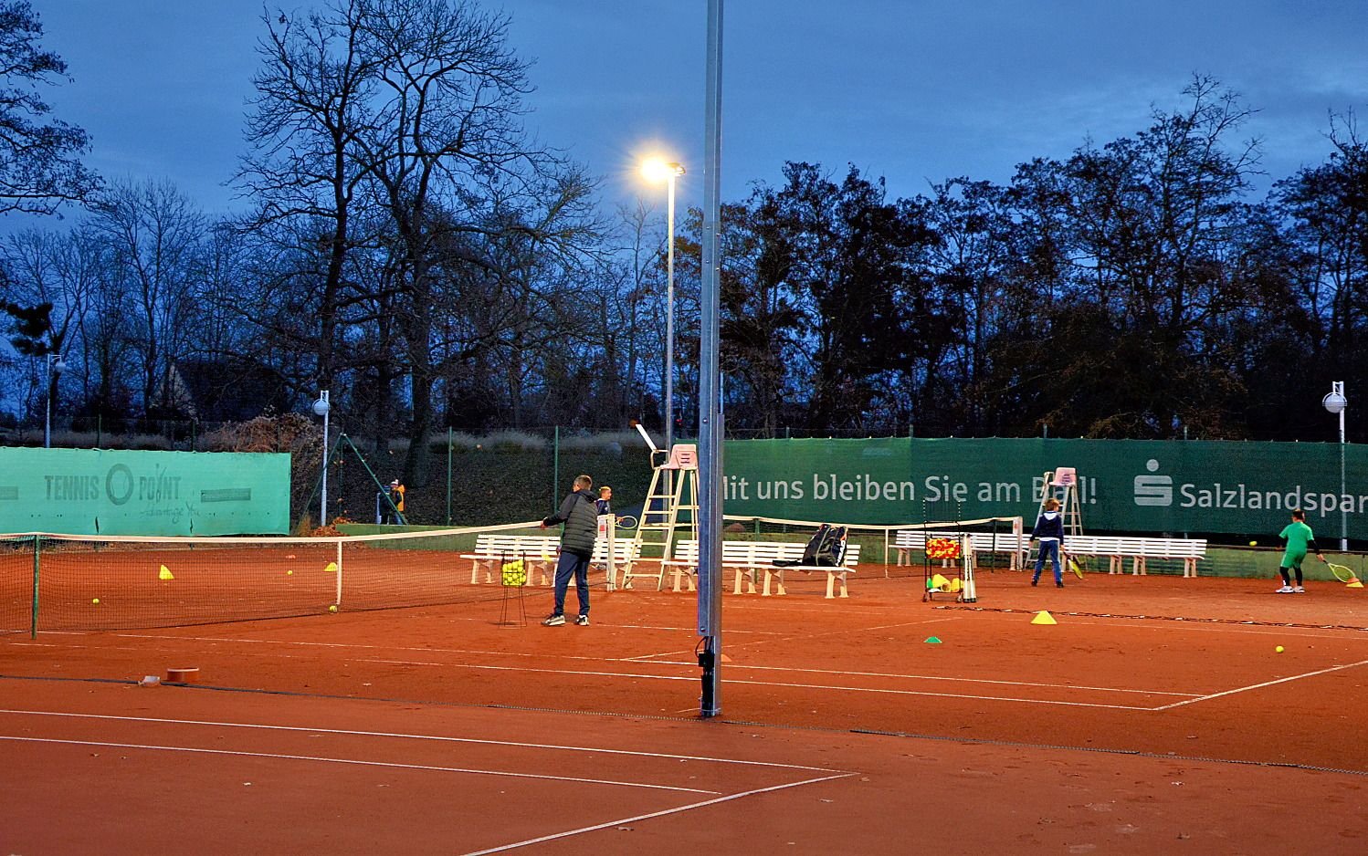 Sportstättensanierung: Schönebeck: Neue Tennis-Felder feierlich eröffnet