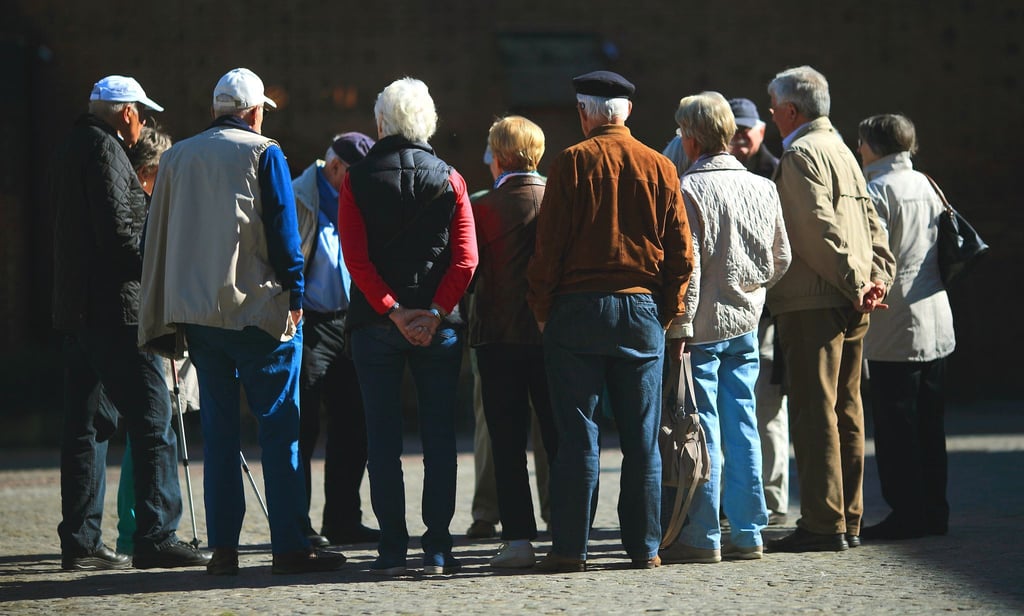 Beim Demografiepreis werden Initiativen gesucht, die das Zusammenleben in Sachsen-Anhalt bereichern und stärken. (Symbolbild)