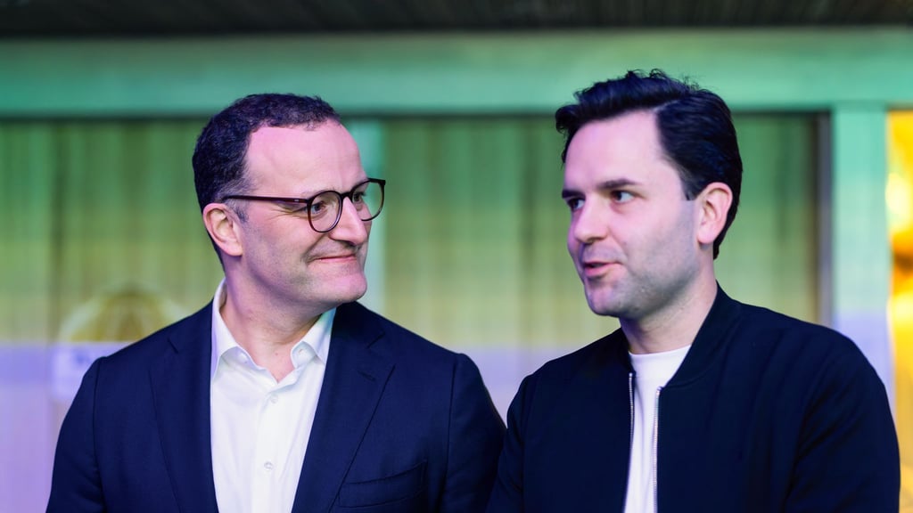 Unionsfraktionschef Jens Spahn will die jungen CDU-Abgeordneten wie Johannes Winkel überzeugen, für die Reformpläne der Koalition zu stimmen. (Archivbild)