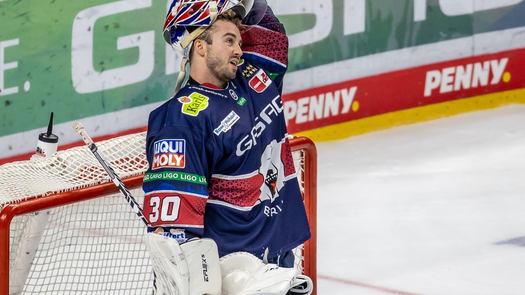 Torhüter Jake Hildebrand verliert mit den Eisbären Berlin nach Penaltyschießen gegen Köln. (Archivbild)