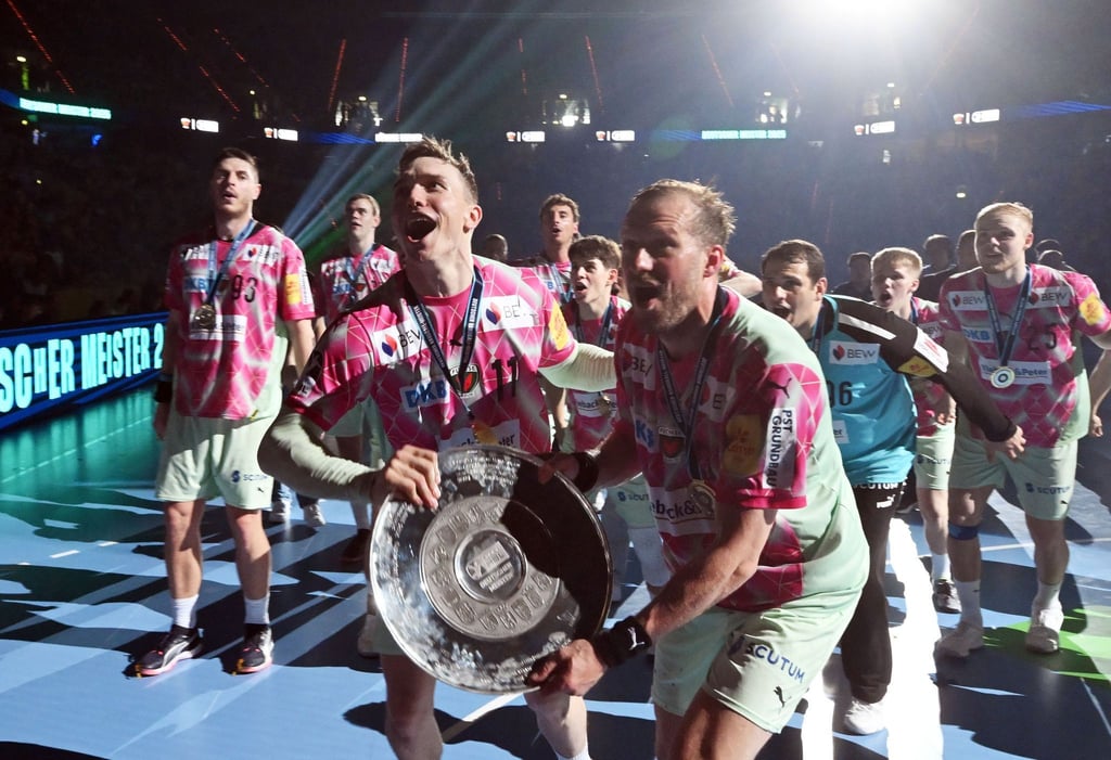 Die erste Meisterschaft der Vereinsgeschichte feierten die Füchse Berlin noch mit dem original. (Archivbild)