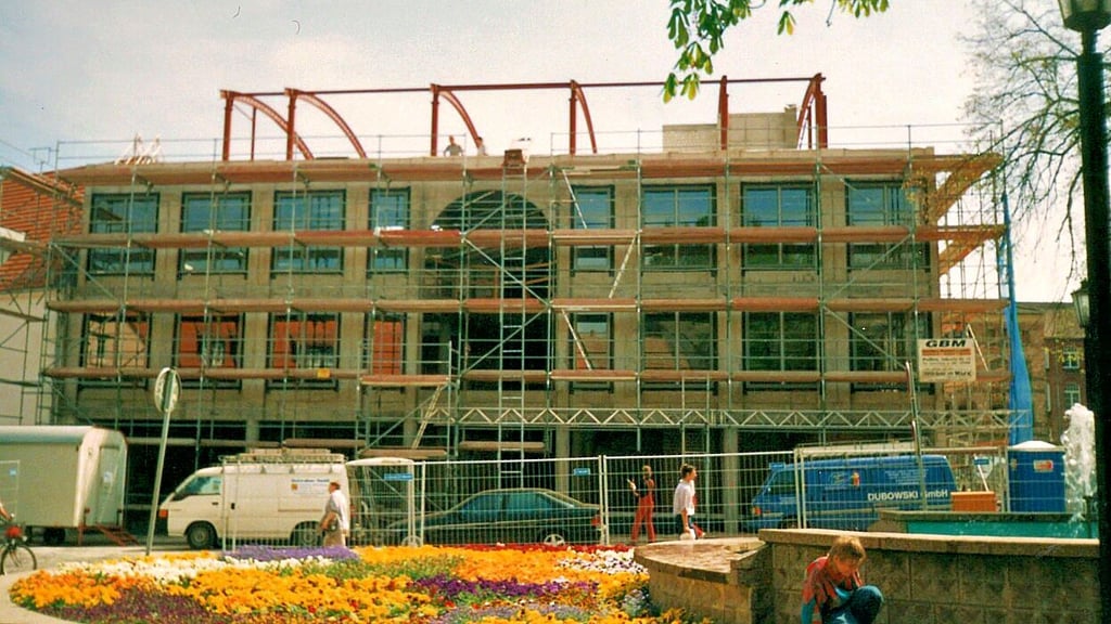 So sah das heutige Domizil der Bernburger Stadtbibliothek während der Bauphase aus.
