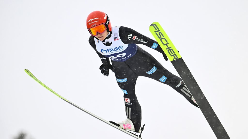 Schmid springt im schwedischen Falun.