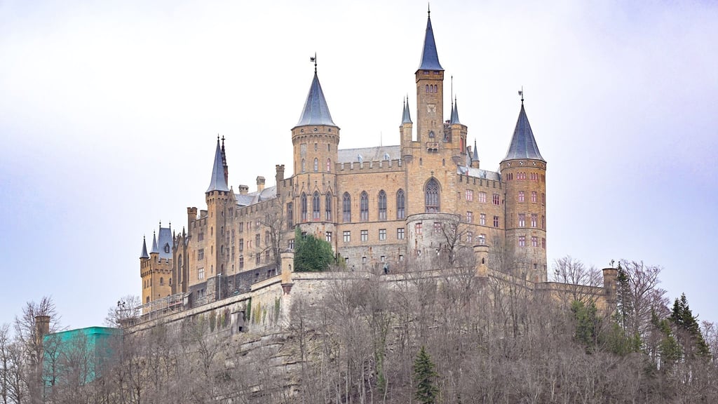 Die Burg Hohenzollern gehört bald ganz Prinz Georg Friedrich von Preußen. (Archivbild)