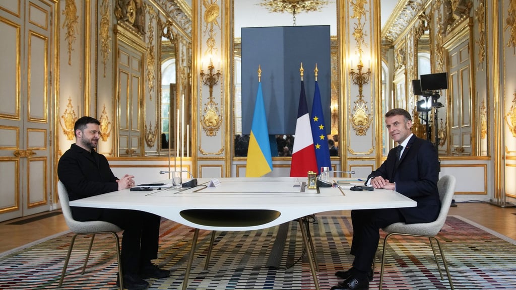 Macron und Selenskyj haben mit Verbündeten über die Gespräche für ein Ende des Krieges in der Ukraine beraten.