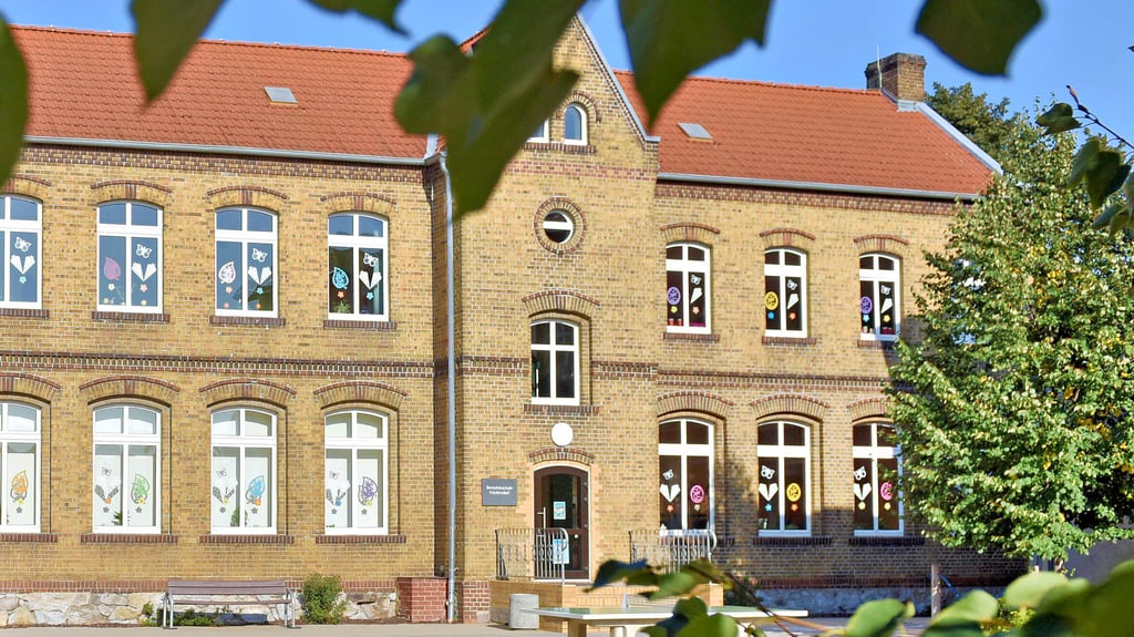 Die Bernstein-Grundschule in Friedersdorf wird ertüchtigt.